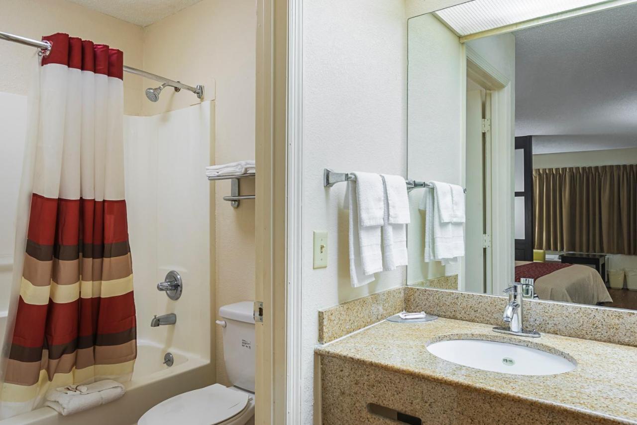 Red Roof Inn & Suites Scottsboro Dış mekan fotoğraf