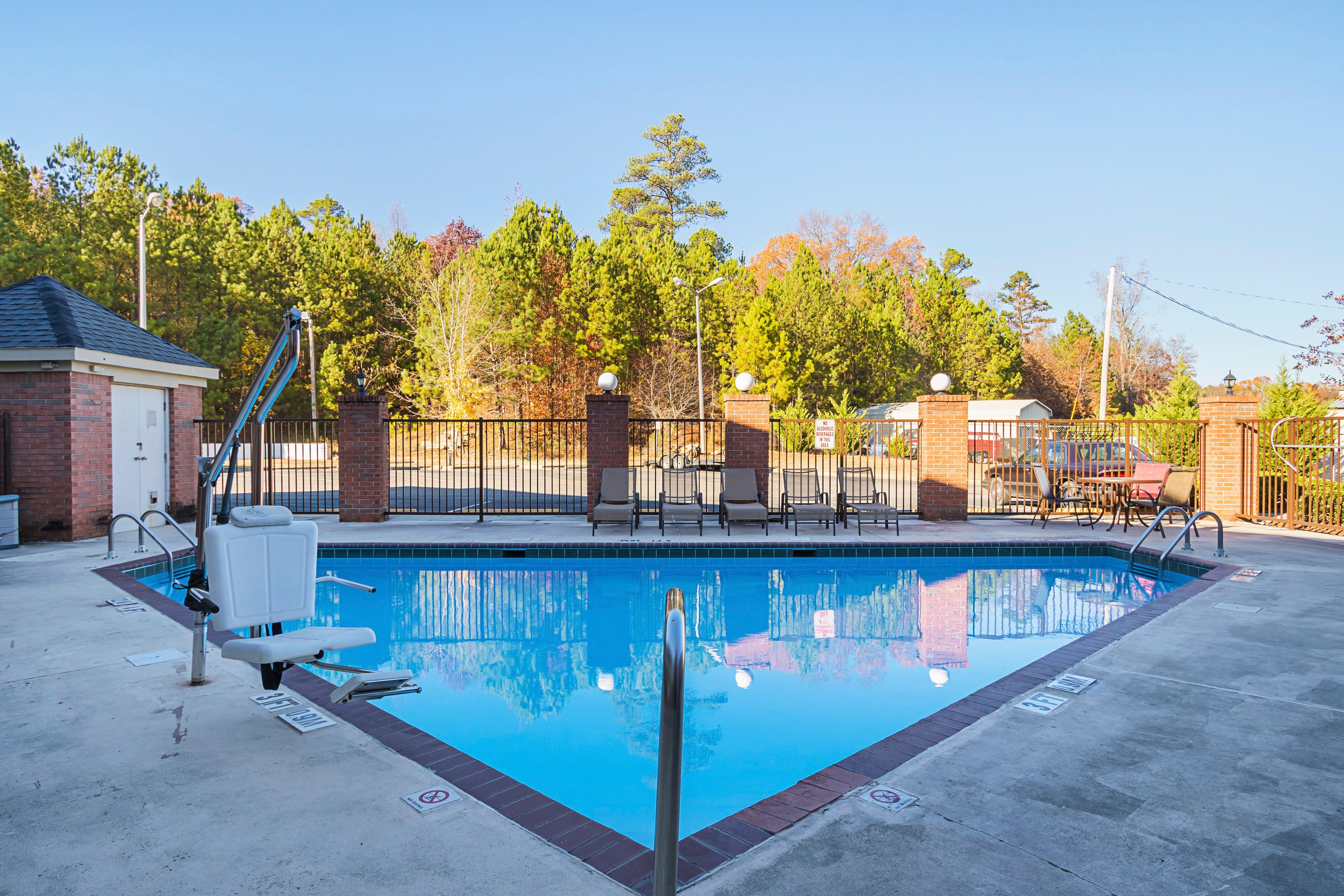 Red Roof Inn & Suites Scottsboro Dış mekan fotoğraf